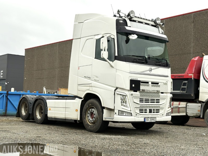 2021 Volvo FH540 trekkvogn - EURO 6T - ADR chassis - hydraulikk uttak - tandem - Vlačilec: slika 2 2021 Volvo FH540 trekkvogn - EURO 6T - ADR chassis - hydraulikk uttak - tandem - Vlačilec: slika 2