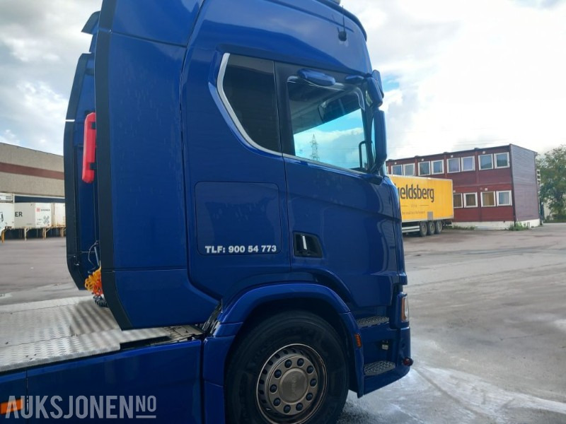 2023 Scania R590 6x2 trekkbil / trekkvogn EU-godkjent - Vlačilec: slika 4 2023 Scania R590 6x2 trekkbil / trekkvogn EU-godkjent - Vlačilec: slika 4