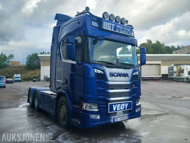 2023 Scania R590 6x2 trekkbil / trekkvogn EU-godkjent - Vlačilec: slika 3 2023 Scania R590 6x2 trekkbil / trekkvogn EU-godkjent - Vlačilec: slika 3