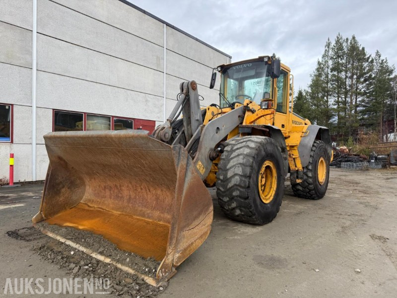 Volvo L110E Hjullaster - Kolesni nakladalec: slika 1 Volvo L110E Hjullaster - Kolesni nakladalec: slika 1