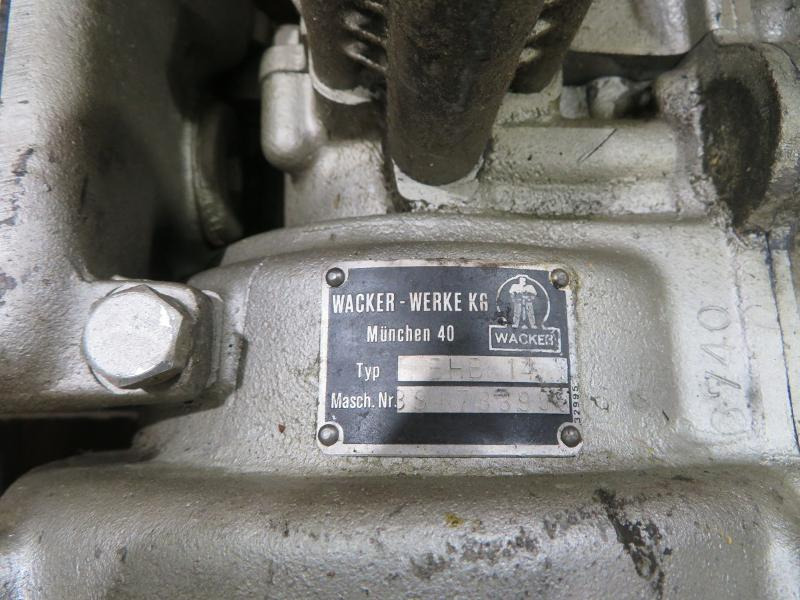 Wacker BHB 14 bensindrevet hammer i original kasse - Gradbena oprema: slika 2 Wacker BHB 14 bensindrevet hammer i original kasse - Gradbena oprema: slika 2