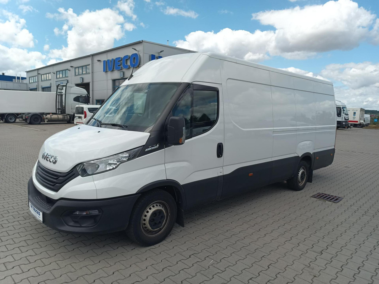 IVECO Daily 35S16A8V - Furgon: slika 1 IVECO Daily 35S16A8V - Furgon: slika 1