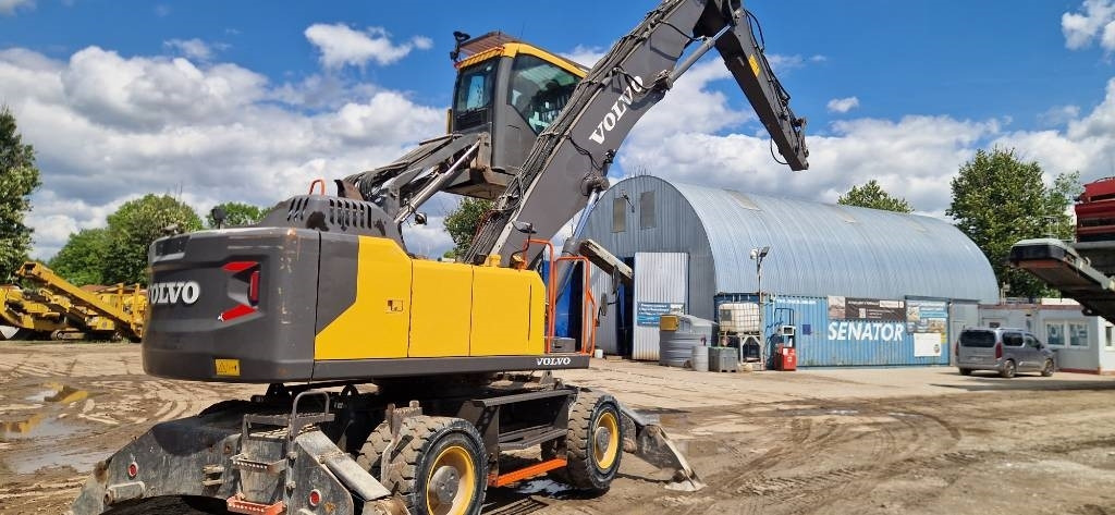 Volvo EW 240 E MH - Bager za prekladanje primarnih/ Sekundarnih surovin: slika 4 Volvo EW 240 E MH - Bager za prekladanje primarnih/ Sekundarnih surovin: slika 4