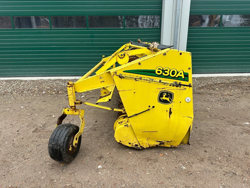 John Deere 630 A - Kombajn za krmo: slika 2 John Deere 630 A - Kombajn za krmo: slika 2