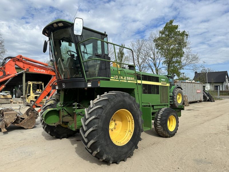 John Deere 6650 FOR PARTS - Kombajn za krmo: slika 1 John Deere 6650 FOR PARTS - Kombajn za krmo: slika 1
