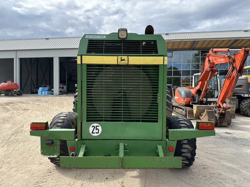 John Deere 6650 FOR PARTS - Kombajn za krmo: slika 4 John Deere 6650 FOR PARTS - Kombajn za krmo: slika 4