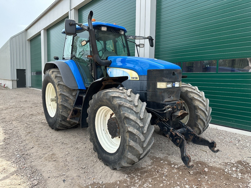 New Holland TM 190 - Traktor: slika 2 New Holland TM 190 - Traktor: slika 2