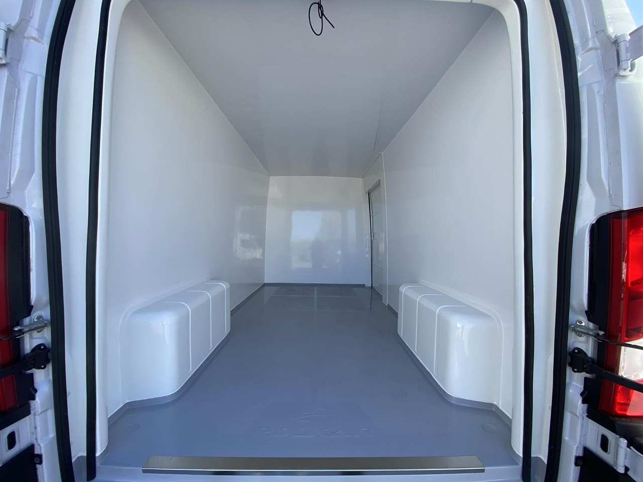 FIAT DUCATO L3H2 140PS | TIEFKÜHLFAHRZEUG -20C + KONVEKTA TK 4022 12V-230V - Hladilno vozilo: slika 4 FIAT DUCATO L3H2 140PS | TIEFKÜHLFAHRZEUG -20C + KONVEKTA TK 4022 12V-230V - Hladilno vozilo: slika 4