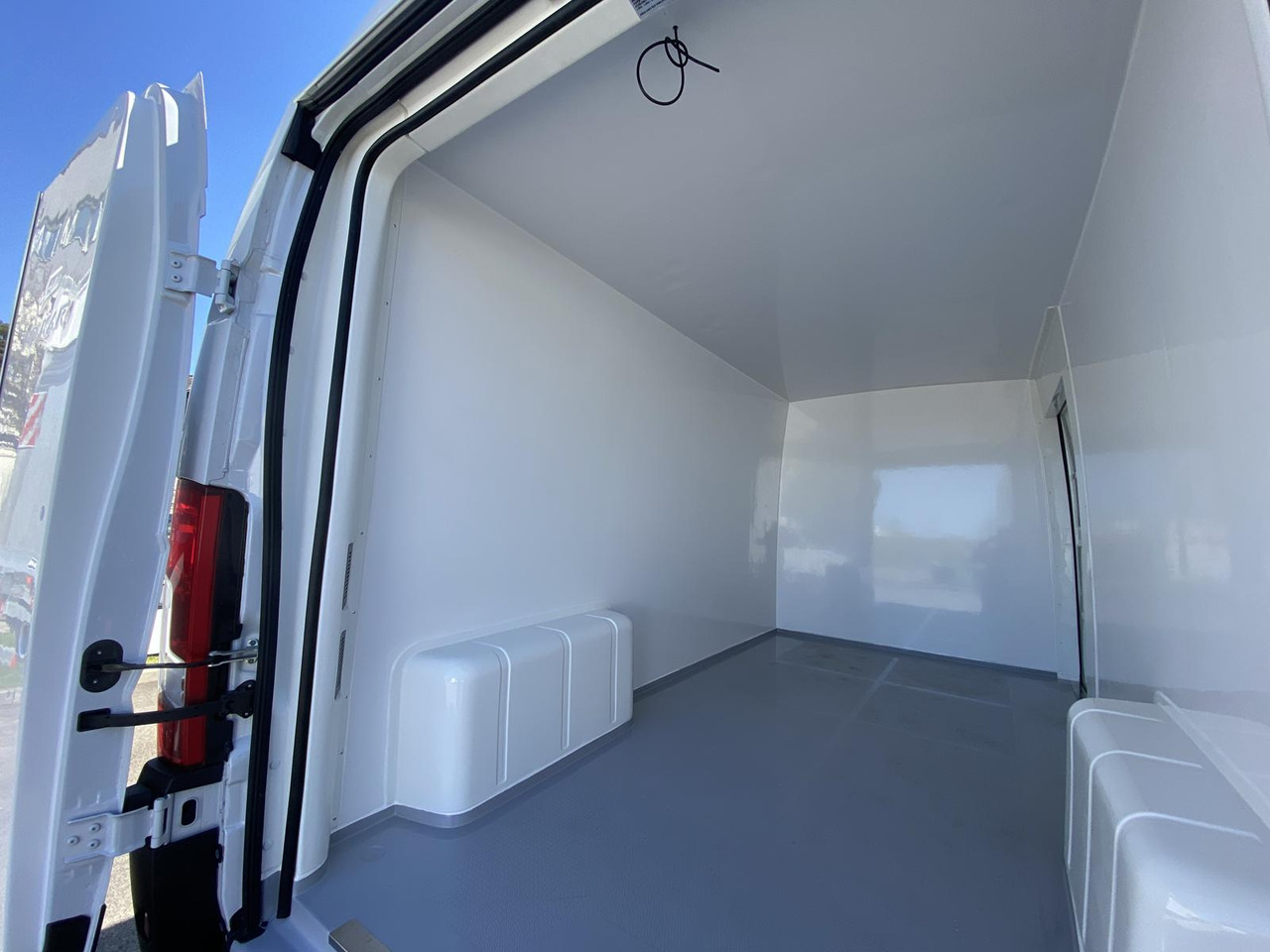 FIAT DUCATO L3H2 140PS | TIEFKÜHLFAHRZEUG -20C + KONVEKTA TK 4022 12V-230V lizing FIAT DUCATO L3H2 140PS | TIEFKÜHLFAHRZEUG -20C + KONVEKTA TK 4022 12V-230V: slika 7