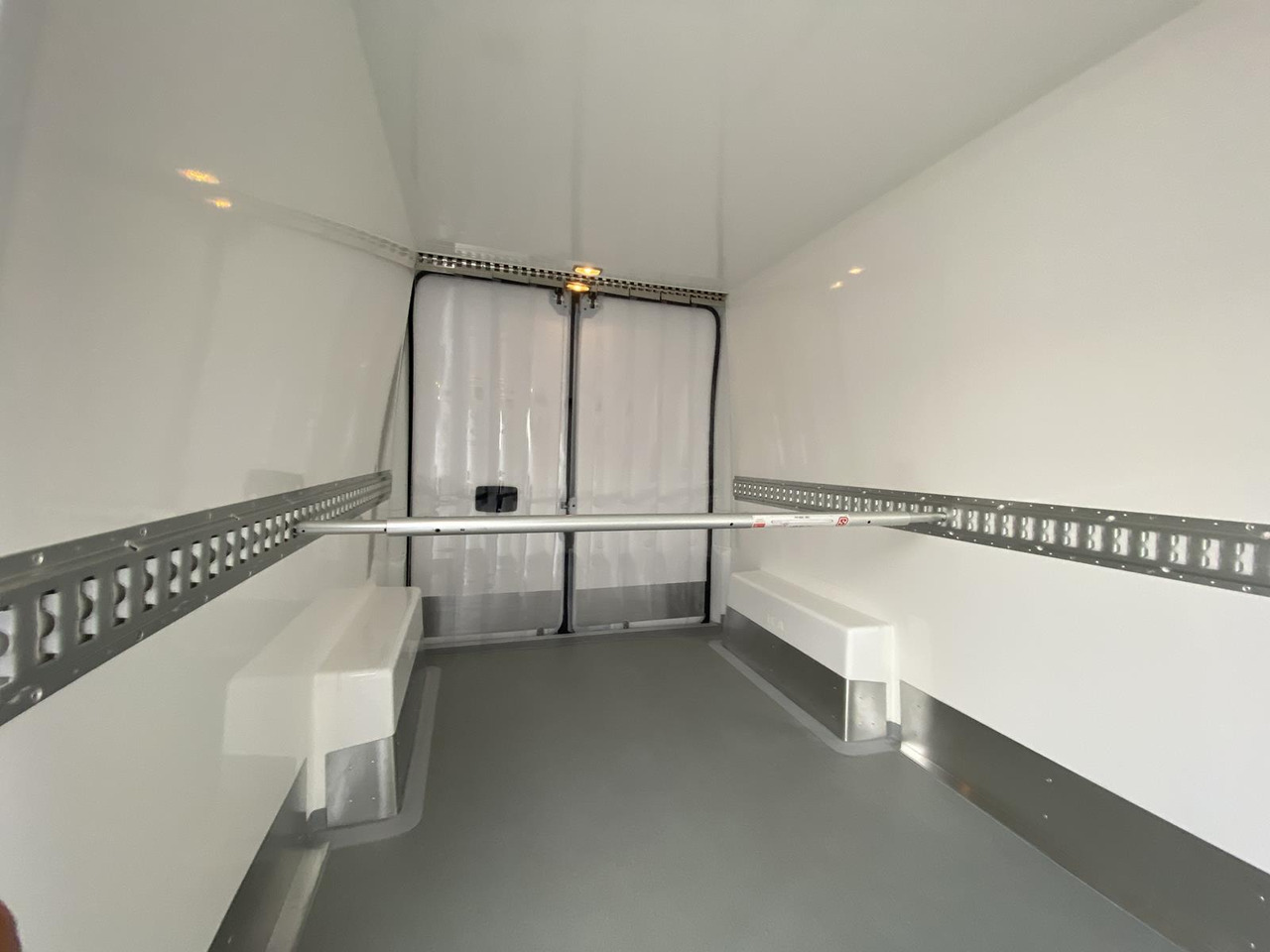 FIAT DUCATO L3H2 180PS BASE HEAVY / FRISCHDIENST + XARIOS 300 12-380V + Heizung lizing FIAT DUCATO L3H2 180PS BASE HEAVY / FRISCHDIENST + XARIOS 300 12-380V + Heizung: slika 15