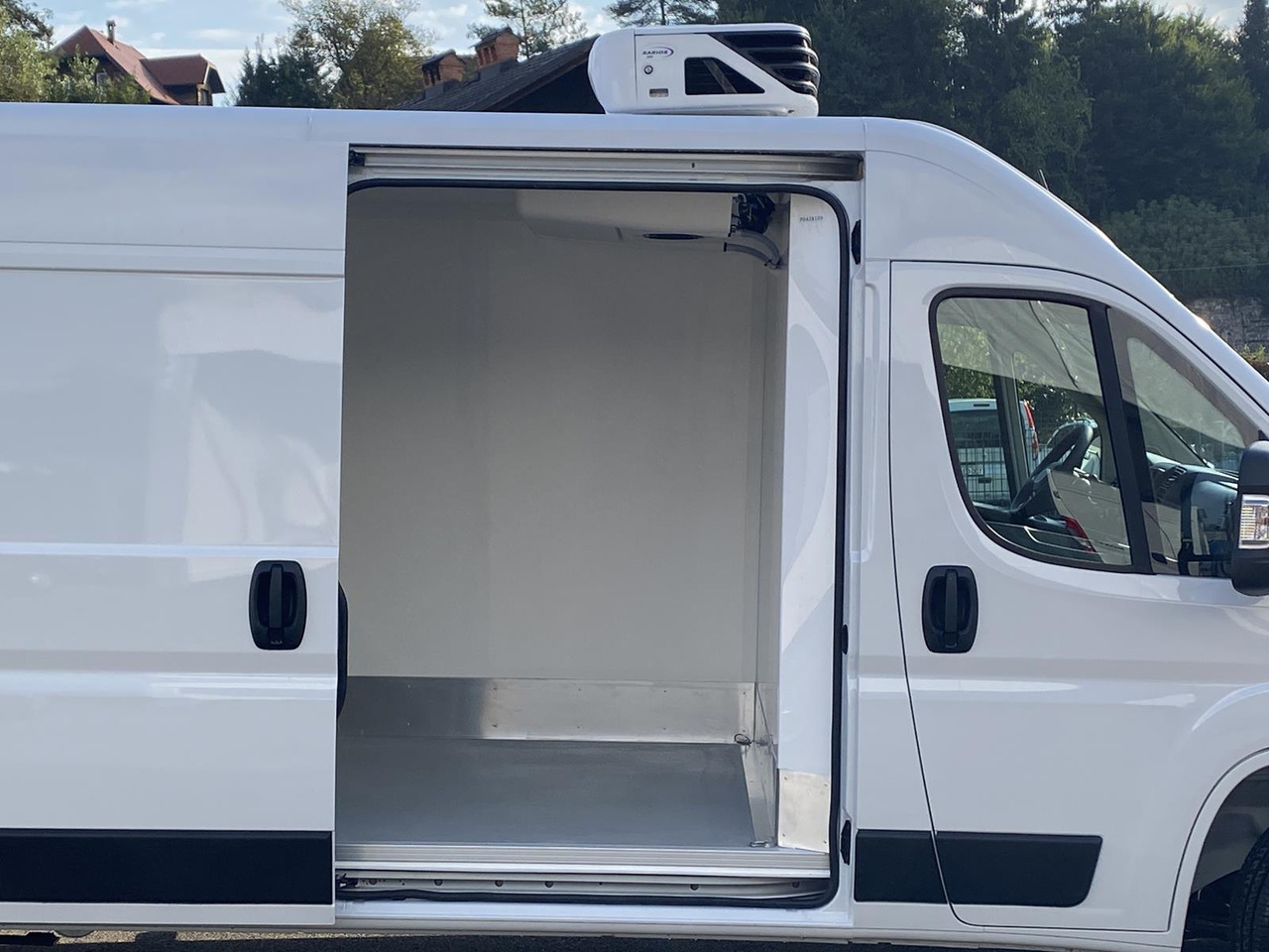 PEUGEOT BOXER L3H2 180PS CONFORT 335 / FRISCHDIENST BIS 0 + XARIOS 300 12-230V lizing PEUGEOT BOXER L3H2 180PS CONFORT 335 / FRISCHDIENST BIS 0 + XARIOS 300 12-230V: slika 7