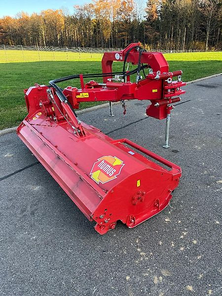 Humus SP 220 - Mulčer kladivar: slika 1 Humus SP 220 - Mulčer kladivar: slika 1