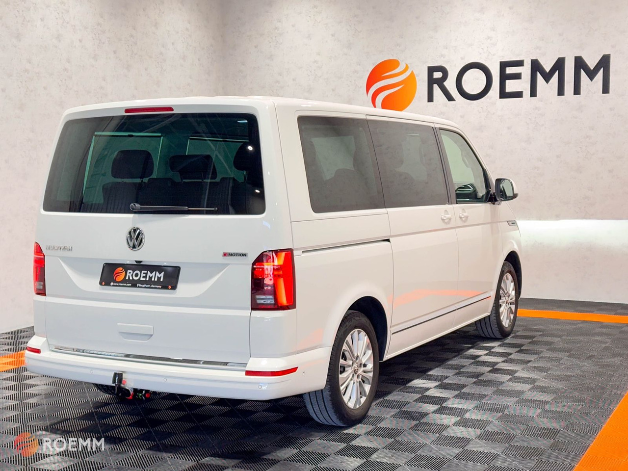 Volkswagen T6.1 Multivan Highline 4MOTION*GARANTIE*AHK*SHZ* - Potniški kombi: slika 5 Volkswagen T6.1 Multivan Highline 4MOTION*GARANTIE*AHK*SHZ* - Potniški kombi: slika 5