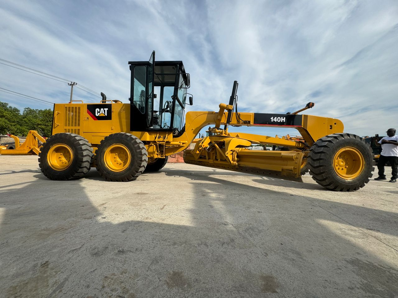 Caterpillar CAT 140H 140K Used Grader Secondhand Motor Grader with Excellent Quality for Sale - Greder: slika 1 Caterpillar CAT 140H 140K Used Grader Secondhand Motor Grader with Excellent Quality for Sale - Greder: slika 1