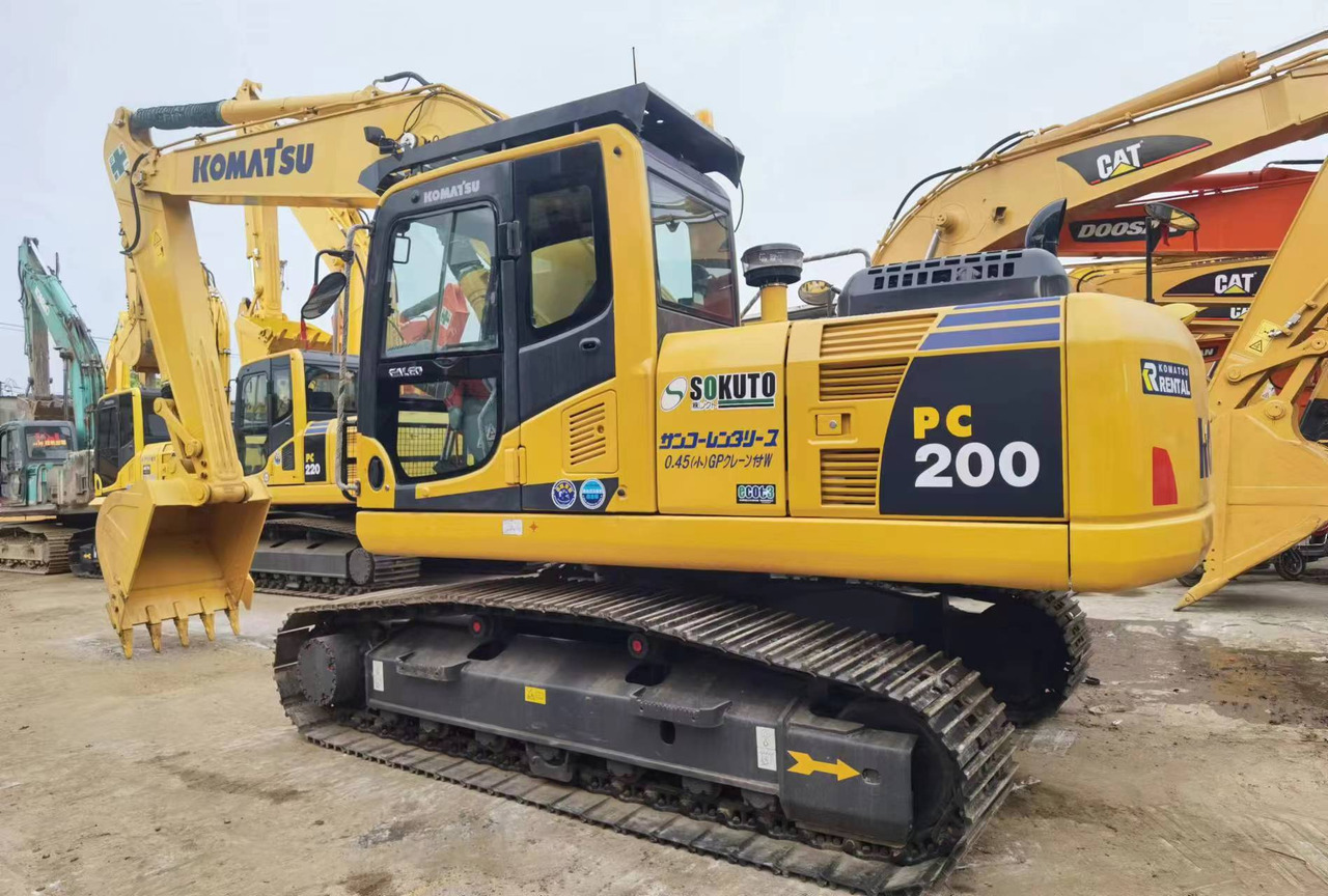 Komatsu PC200 PC210 PC220 Used Excavator Crawler Hydraulic High Quality Secondhand Excavator for Sale - Bager goseničar: slika 2 Komatsu PC200 PC210 PC220 Used Excavator Crawler Hydraulic High Quality Secondhand Excavator for Sale - Bager goseničar: slika 2