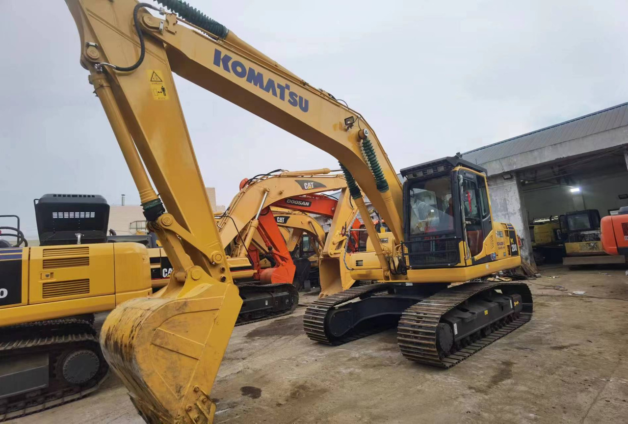 Komatsu PC200 PC210 PC220 Used Excavator in Excellent Work Condition - Bager goseničar: slika 3 Komatsu PC200 PC210 PC220 Used Excavator in Excellent Work Condition - Bager goseničar: slika 3