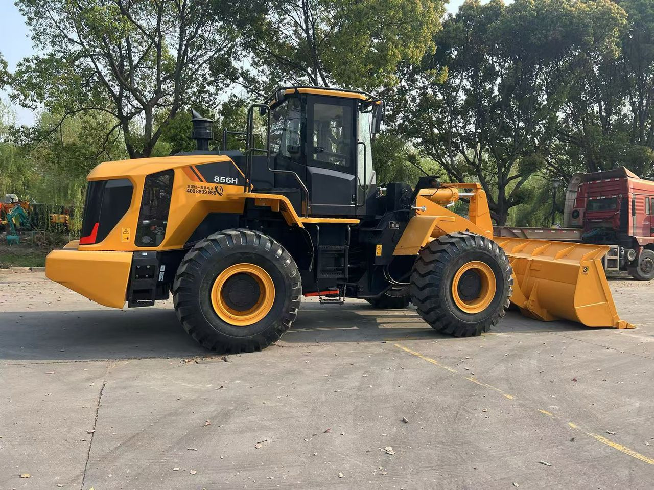 Liugong CLG 856H used wheel loader with cummins engine - Kolesni nakladalec: slika 2 Liugong CLG 856H used wheel loader with cummins engine - Kolesni nakladalec: slika 2