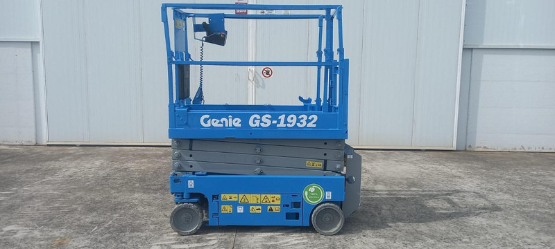 Genie GS1932 - Škarjasta dvižna ploščad: slika 1 Genie GS1932 - Škarjasta dvižna ploščad: slika 1