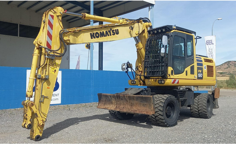 Komatsu PW180-10 - Bager na kolesih: slika 3 Komatsu PW180-10 - Bager na kolesih: slika 3