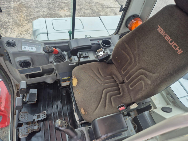 Takeuchi TB250 lizing Takeuchi TB250: slika 19