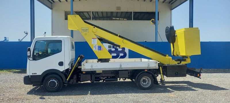 Nissan CABSTAR NT400 MOVEX TLR18 - Tovornjak, Tovornjak z dvigalom: slika 1 Nissan CABSTAR NT400 MOVEX TLR18 - Tovornjak, Tovornjak z dvigalom: slika 1