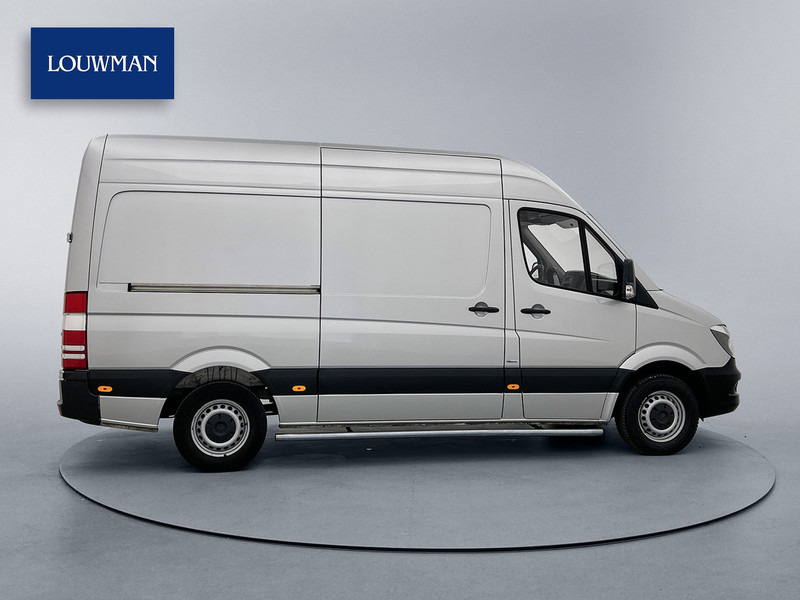 Mercedes-Benz Sprinter 314 2.2 CDI Inrichting Laadlift Betimmering Cruise Control Parkeersensoren Automaat 220v omvormer Geveerde stoel - Furgon: slika 3 Mercedes-Benz Sprinter 314 2.2 CDI Inrichting Laadlift Betimmering Cruise Control Parkeersensoren Automaat 220v omvormer Geveerde stoel - Furgon: slika 3