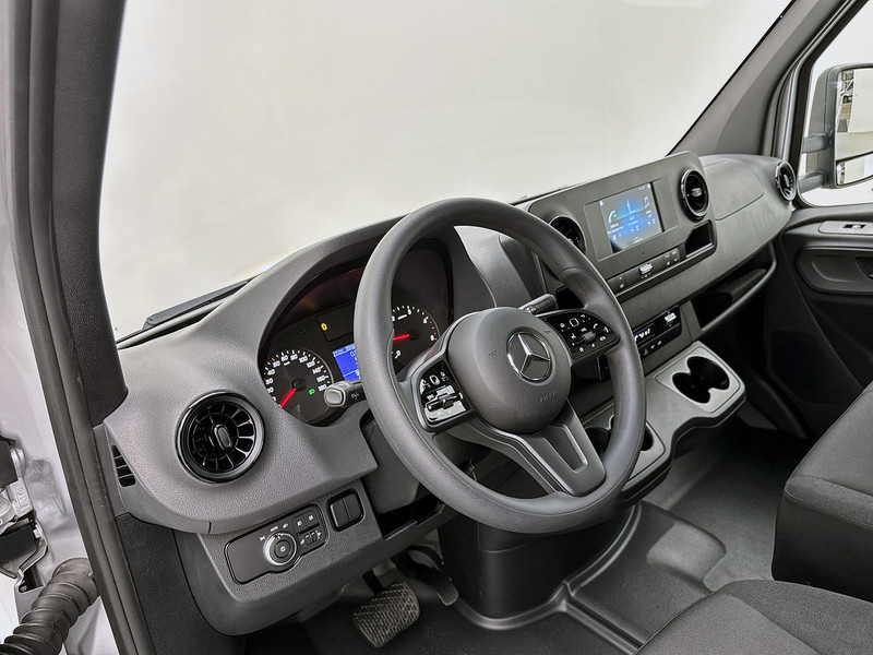 Mercedes-Benz Sprinter 517 L3 Open laadbak Trekhaak Cruise control Dubbel lucht MBUX - Dostavno vozilo s kesonom: slika 4 Mercedes-Benz Sprinter 517 L3 Open laadbak Trekhaak Cruise control Dubbel lucht MBUX - Dostavno vozilo s kesonom: slika 4
