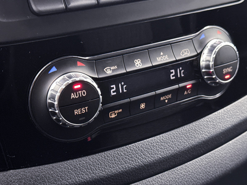Mali kombi Mercedes-Benz Vito 114 CDI Lang Dubbele Schuifdeur 9G Automaat Trekhaak LED Betimmering Cruise Control: slika 9