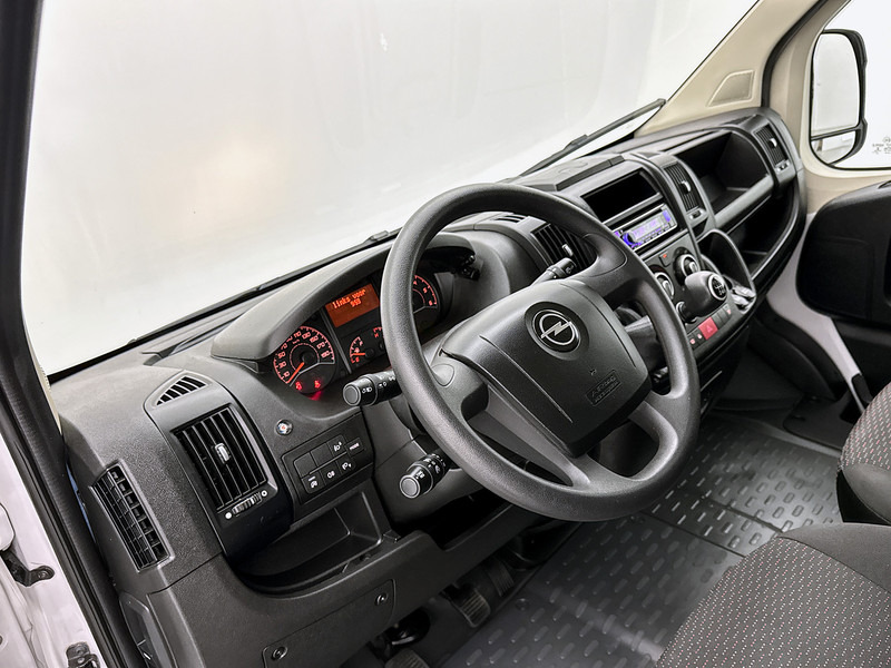 Opel Movano 2.2D 140pk Meubelbak Bakwagen met Laadklep Achteruitrijcamera Cruise Control - Dostavno vozilo z zabojnikom: slika 4 Opel Movano 2.2D 140pk Meubelbak Bakwagen met Laadklep Achteruitrijcamera Cruise Control - Dostavno vozilo z zabojnikom: slika 4