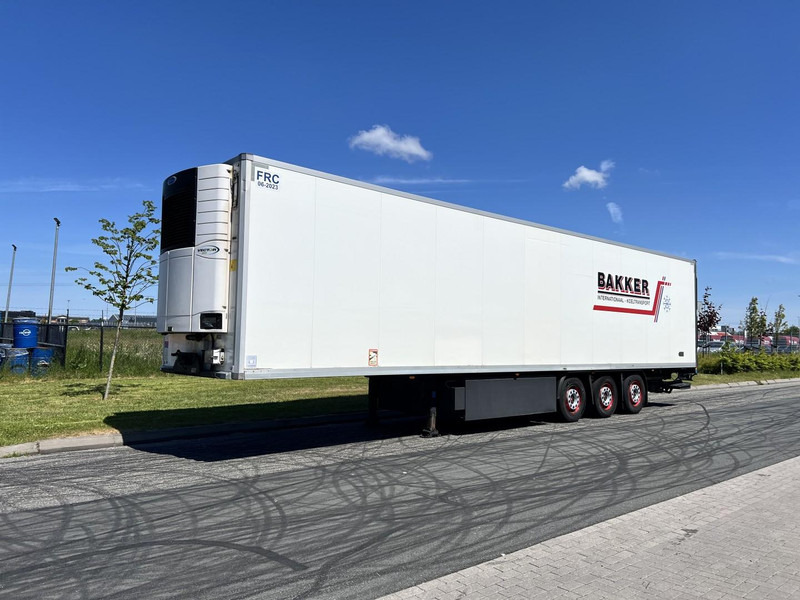 Kögel 3 - assige koeloplegger Carrier vector 1550 - Polprikolica hladilnik: slika 1 Kögel 3 - assige koeloplegger Carrier vector 1550 - Polprikolica hladilnik: slika 1