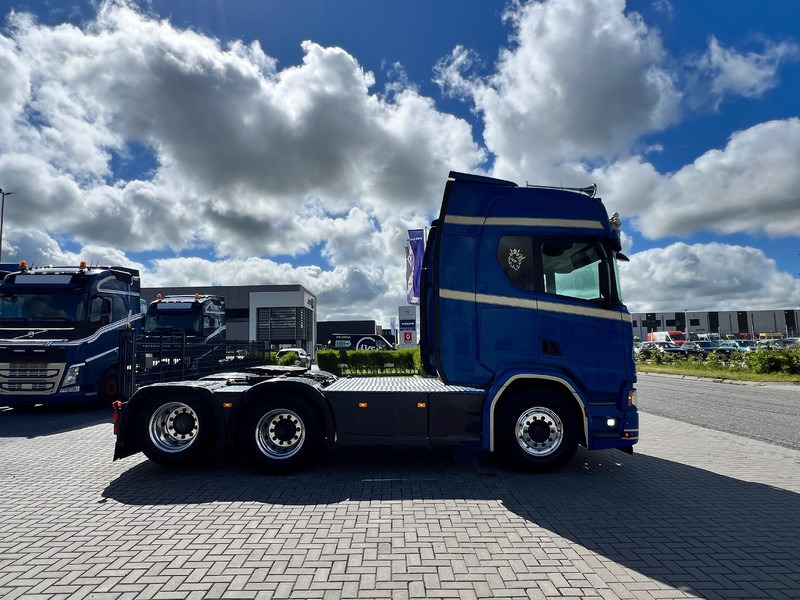 Scania R500 NGS 6x2 Trekker Retarder / Full Air / Special interior - Vlačilec: slika 4 Scania R500 NGS 6x2 Trekker Retarder / Full Air / Special interior - Vlačilec: slika 4