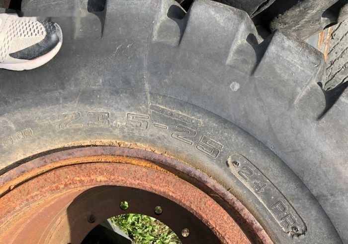 Anvelope Cu 24PR 4 BUC VOLA Incarcator VOLVO KOMATSU JCB - Kompletno kolo: slika 3 Anvelope Cu 24PR 4 BUC VOLA Incarcator VOLVO KOMATSU JCB - Kompletno kolo: slika 3