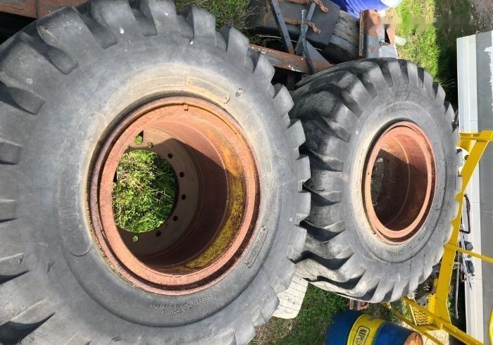 Anvelope Cu 24PR 4 BUC VOLA Incarcator VOLVO KOMATSU JCB - Kompletno kolo: slika 5 Anvelope Cu 24PR 4 BUC VOLA Incarcator VOLVO KOMATSU JCB - Kompletno kolo: slika 5