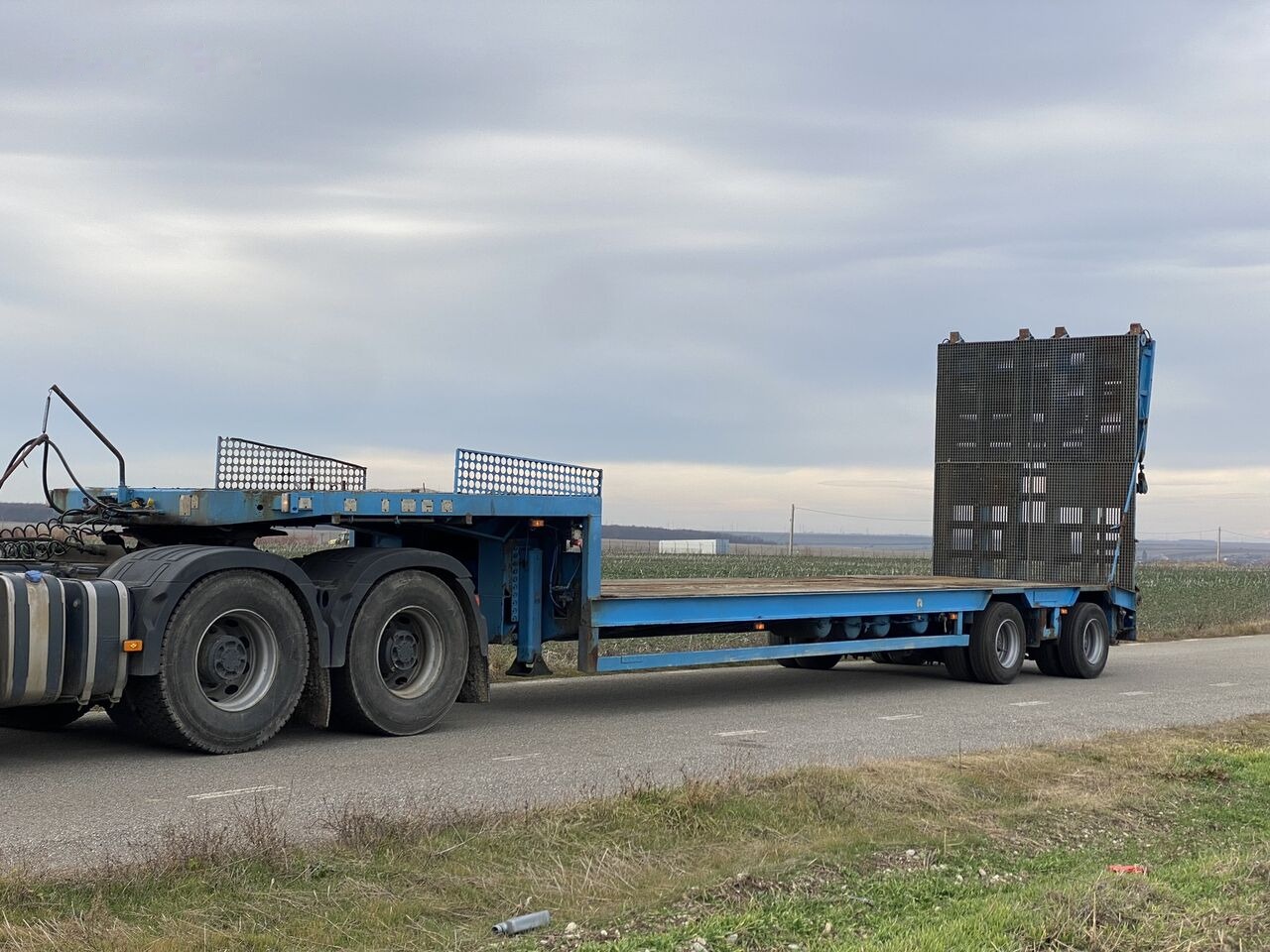 Goldhofer GOLDHOFFER STZ - L2 - 23/80 Trailer Agabaritic 2 VIRATOARE : 2 S - Nizko noseča polprikolica: slika 3 Goldhofer GOLDHOFFER STZ - L2 - 23/80 Trailer Agabaritic 2 VIRATOARE : 2 S - Nizko noseča polprikolica: slika 3
