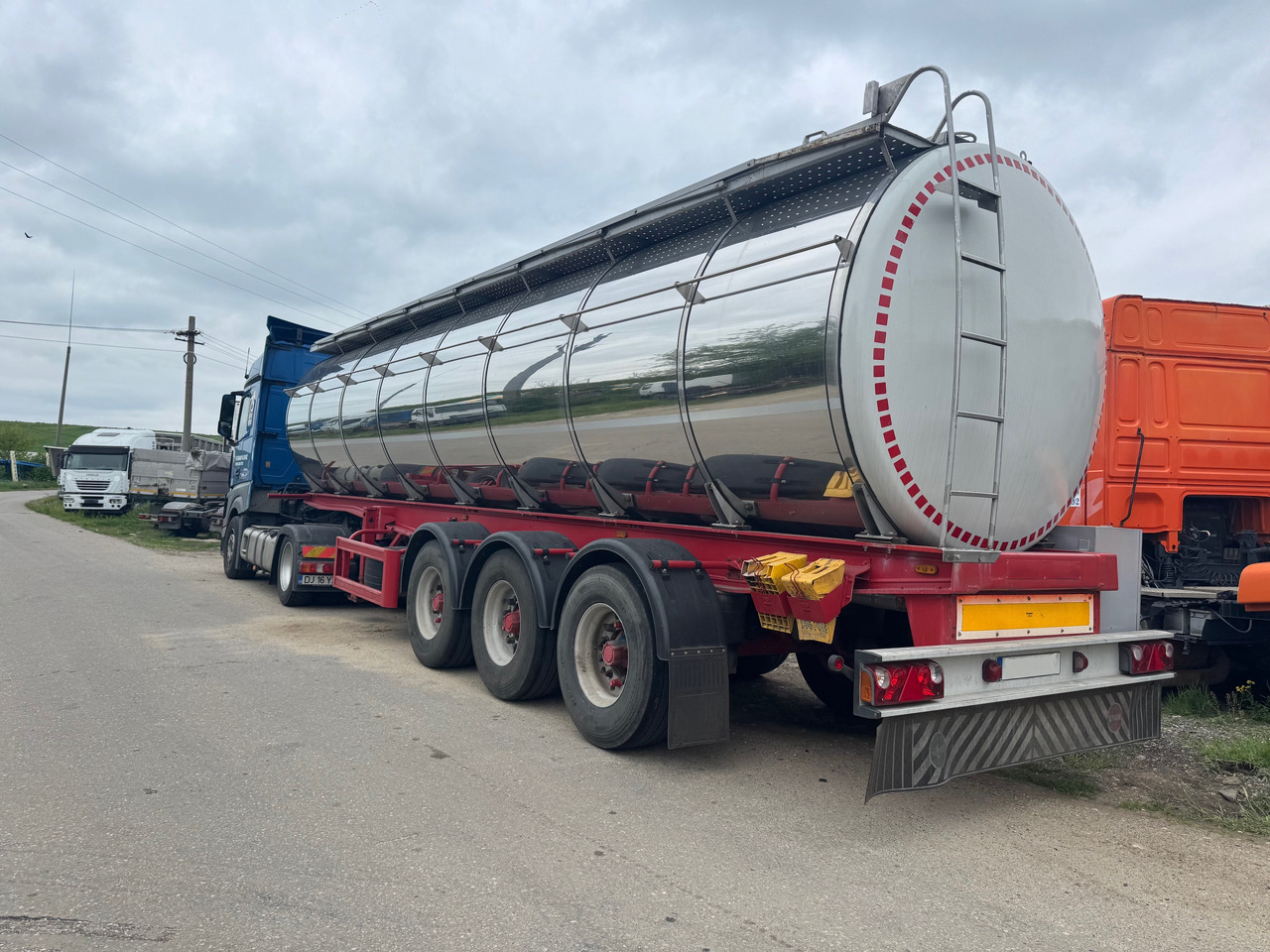 Menci Transport lichide ALIMENTARE - Polprikolica cisterna: slika 4 Menci Transport lichide ALIMENTARE - Polprikolica cisterna: slika 4