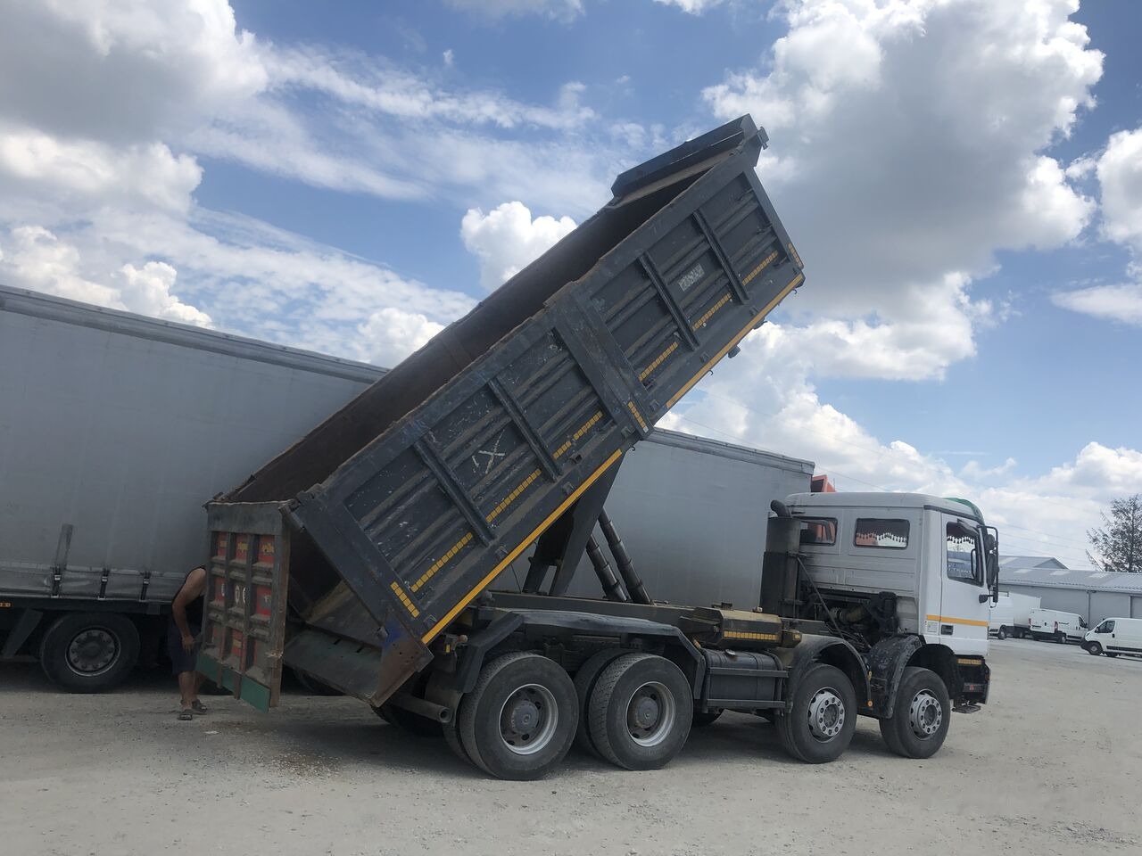 Mercedes-Benz ACTROS MP1 EXPORT - Tovornjak prekucnik: slika 1 Mercedes-Benz ACTROS MP1 EXPORT - Tovornjak prekucnik: slika 1