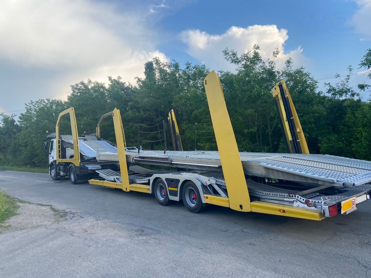 Renault Euro 6 + Lohr 9 pozitii Transportor Renault D Wide * Lohr model C2H99S - Tovornjak avtotransporter: slika 1 Renault Euro 6 + Lohr 9 pozitii Transportor Renault D Wide * Lohr model C2H99S - Tovornjak avtotransporter: slika 1