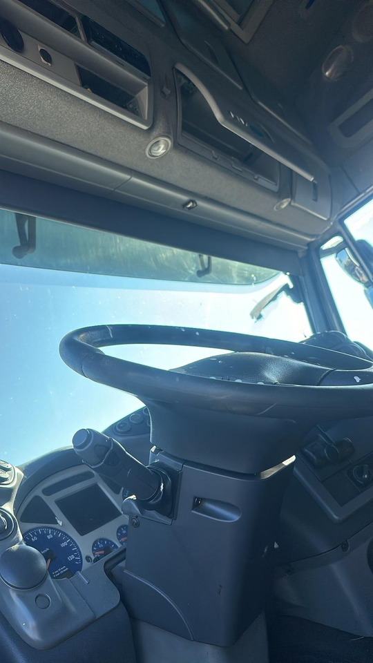 Iveco tralis 450 cp - Euro 5 2008 Retarder Klima - Export posibil - Vlačilec: slika 4 Iveco tralis 450 cp - Euro 5 2008 Retarder Klima - Export posibil - Vlačilec: slika 4