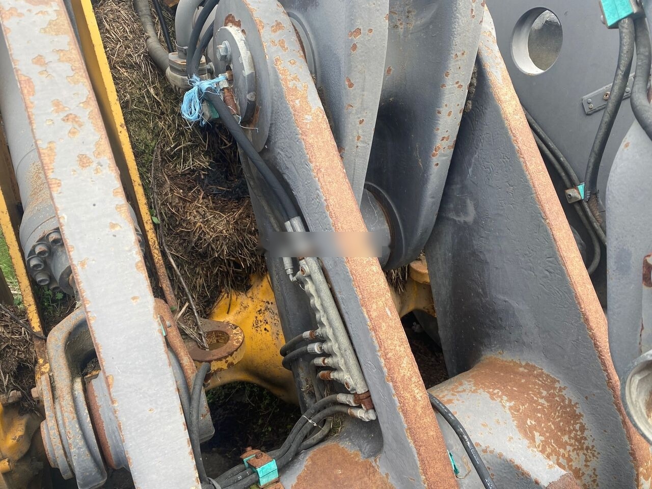 Volvo L110E PIESE DIN DEZMEMBRARI - Kolesni nakladalec: slika 4 Volvo L110E PIESE DIN DEZMEMBRARI - Kolesni nakladalec: slika 4