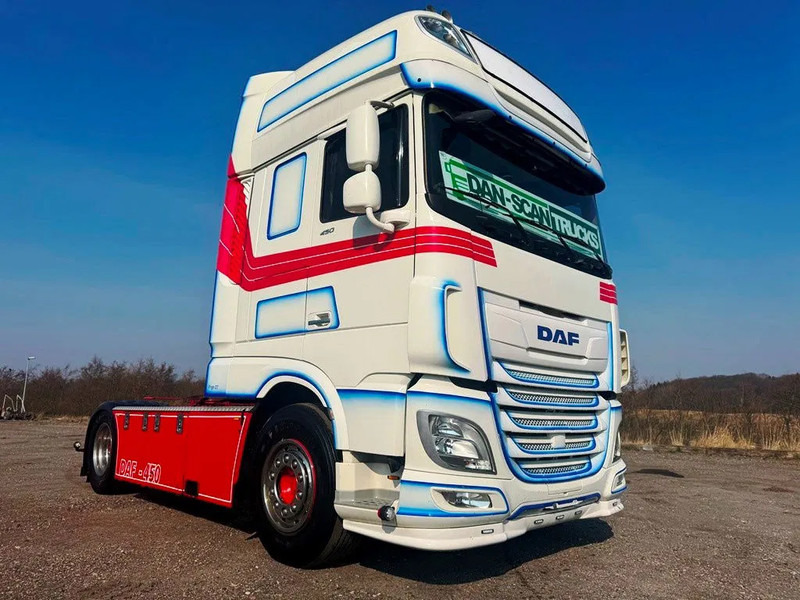 DAF XF 450 DAF XF 450 Special Interior. 706000 km. Euro 6 - Vlačilec: slika 2 DAF XF 450 DAF XF 450 Special Interior. 706000 km. Euro 6 - Vlačilec: slika 2