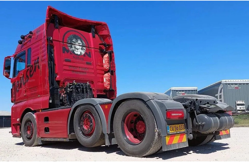 MAN TGX 26.510 2stk . Special interior. pusher 6x2/2. - Vlačilec: slika 5 MAN TGX 26.510 2stk . Special interior. pusher 6x2/2. - Vlačilec: slika 5