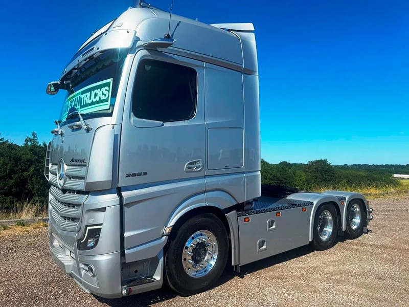 Mercedes-Benz Actros 2653 Special Interior. 6x2 3250mm weelbase. Air / Air suspension. hydr. syatem. Invertor. Micro wave. - Vlačilec: slika 3 Mercedes-Benz Actros 2653 Special Interior. 6x2 3250mm weelbase. Air / Air suspension. hydr. syatem. Invertor. Micro wave. - Vlačilec: slika 3