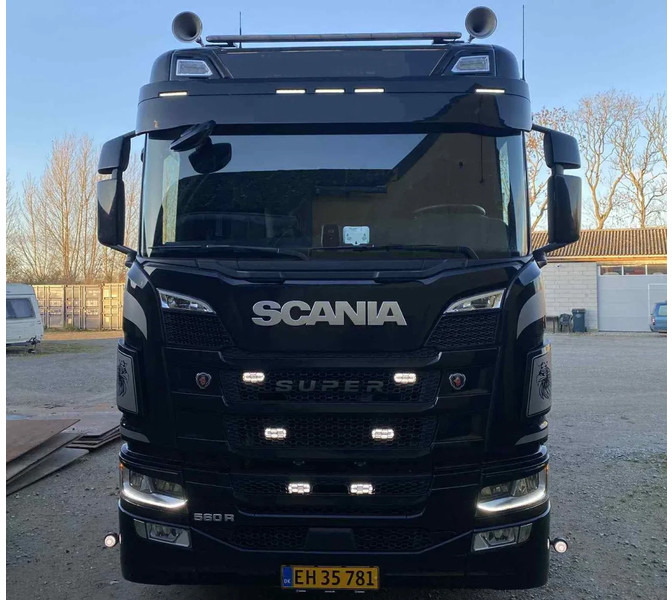 Scania R560 560R super 6x2*4 rearsteering. Hydr. system Air / Air suspension - Vlačilec: slika 5 Scania R560 560R super 6x2*4 rearsteering. Hydr. system Air / Air suspension - Vlačilec: slika 5
