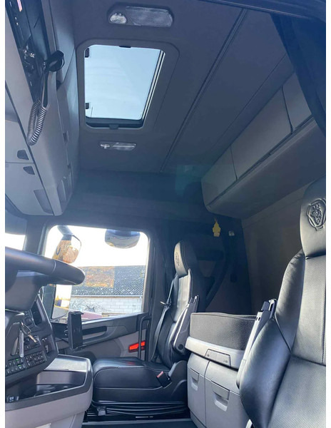 Vlačilec Scania R560 560R super 6x2*4 rearsteering. Hydr. system Air / Air suspension: slika 12