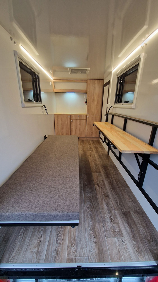 Everest MiniCamp przyczepa kempingowa Ciężarowa towarowa - Počitniška prikolica: slika 3 Everest MiniCamp przyczepa kempingowa Ciężarowa towarowa - Počitniška prikolica: slika 3