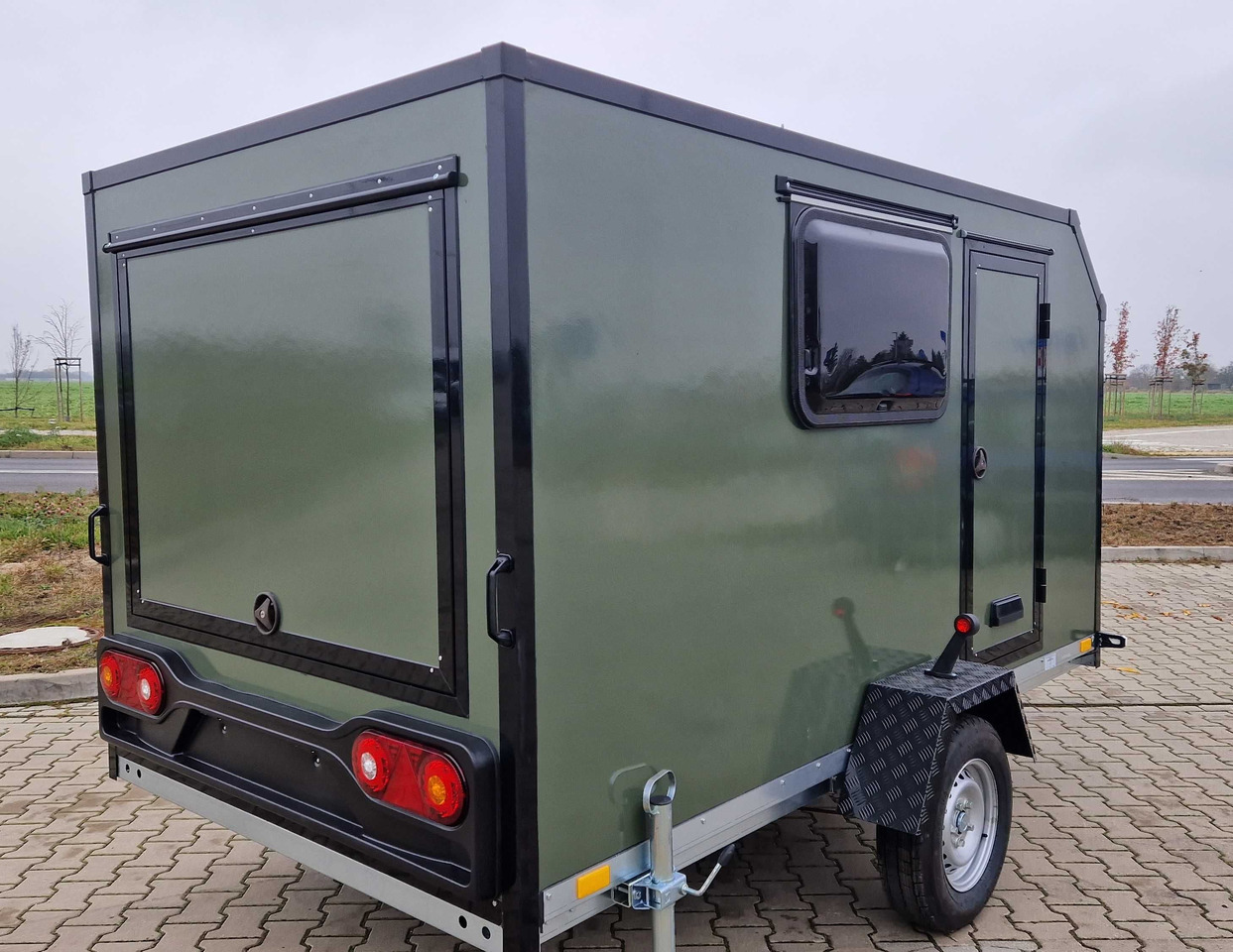 MiniCAMP do lasu na ryby minikempingowa przyczepa wyprawowa - Počitniška prikolica: slika 3 MiniCAMP do lasu na ryby minikempingowa przyczepa wyprawowa - Počitniška prikolica: slika 3