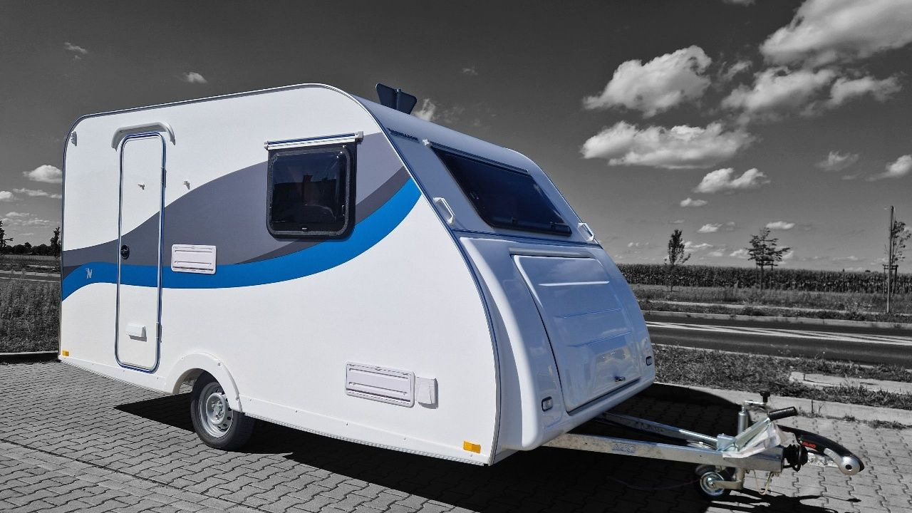 Nowa Przyczepa Kempingowa N-CROSS 2025 bogate wypos. Mega Oferta wyprz - Avtomobilska prikolica: slika 1 Nowa Przyczepa Kempingowa N-CROSS 2025 bogate wypos. Mega Oferta wyprz - Avtomobilska prikolica: slika 1
