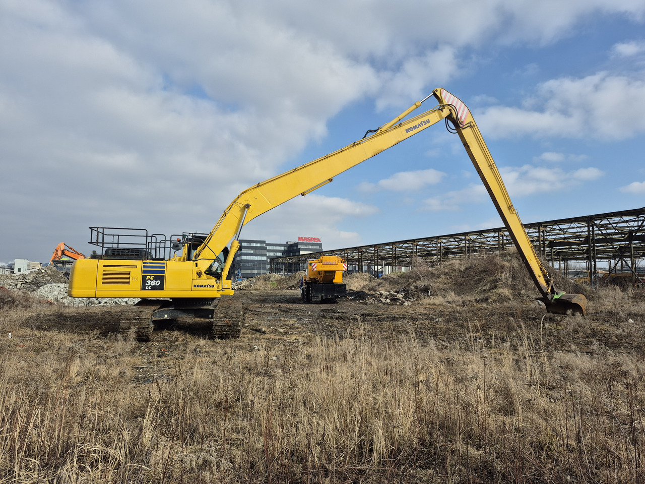 KOMATSU PC360LC 10 - Bager goseničar: slika 2 KOMATSU PC360LC 10 - Bager goseničar: slika 2