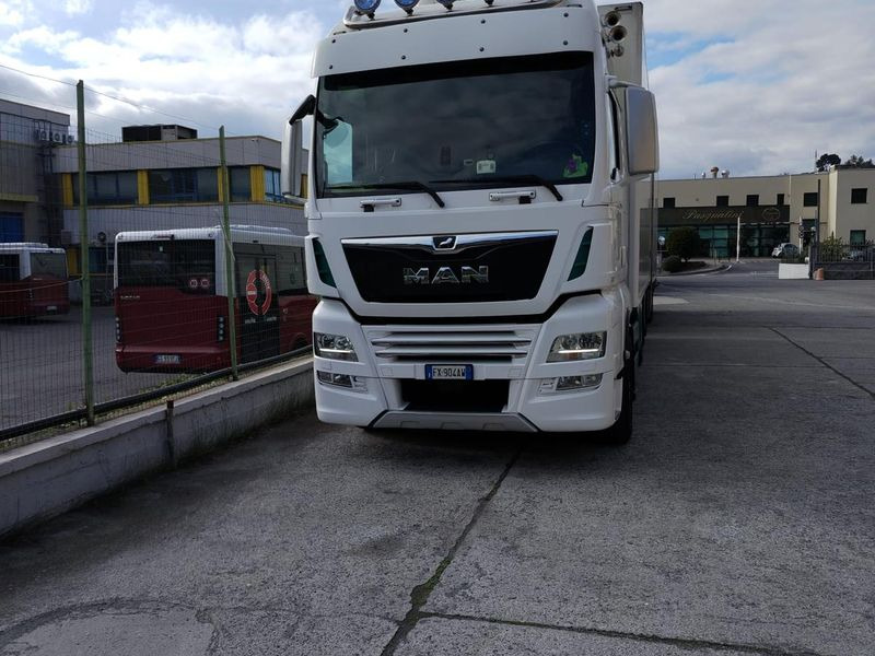 AUTOTRENO FRIGO MAN TGX TGX 26.580 6x2-4 LL - Tovornjak hladilnik: slika 2 AUTOTRENO FRIGO MAN TGX TGX 26.580 6x2-4 LL - Tovornjak hladilnik: slika 2