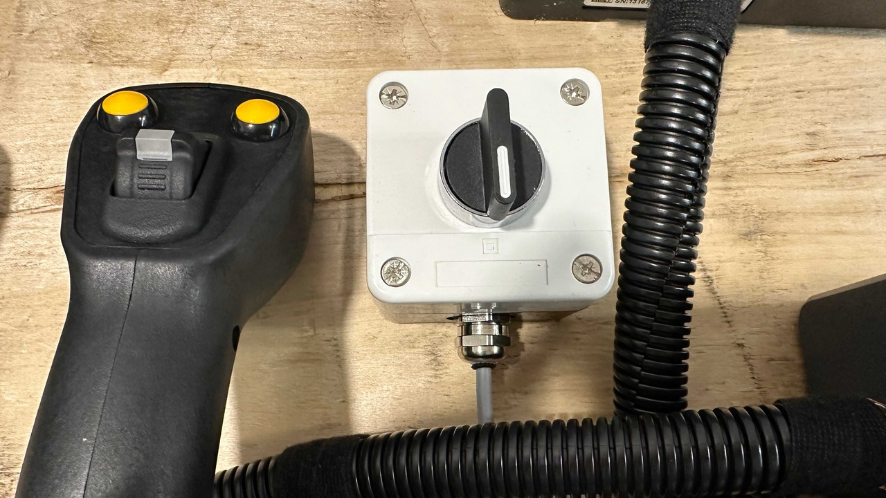 Gozdarska oprema Control Set Radio Remote Scanreco RC400 and JP Joysticks PWM for Nordhydraulic, Kubota, Parker: slika 13